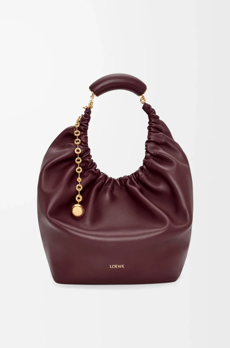 bolso mediano de piel de cordero napa suave color burdeos oscuro