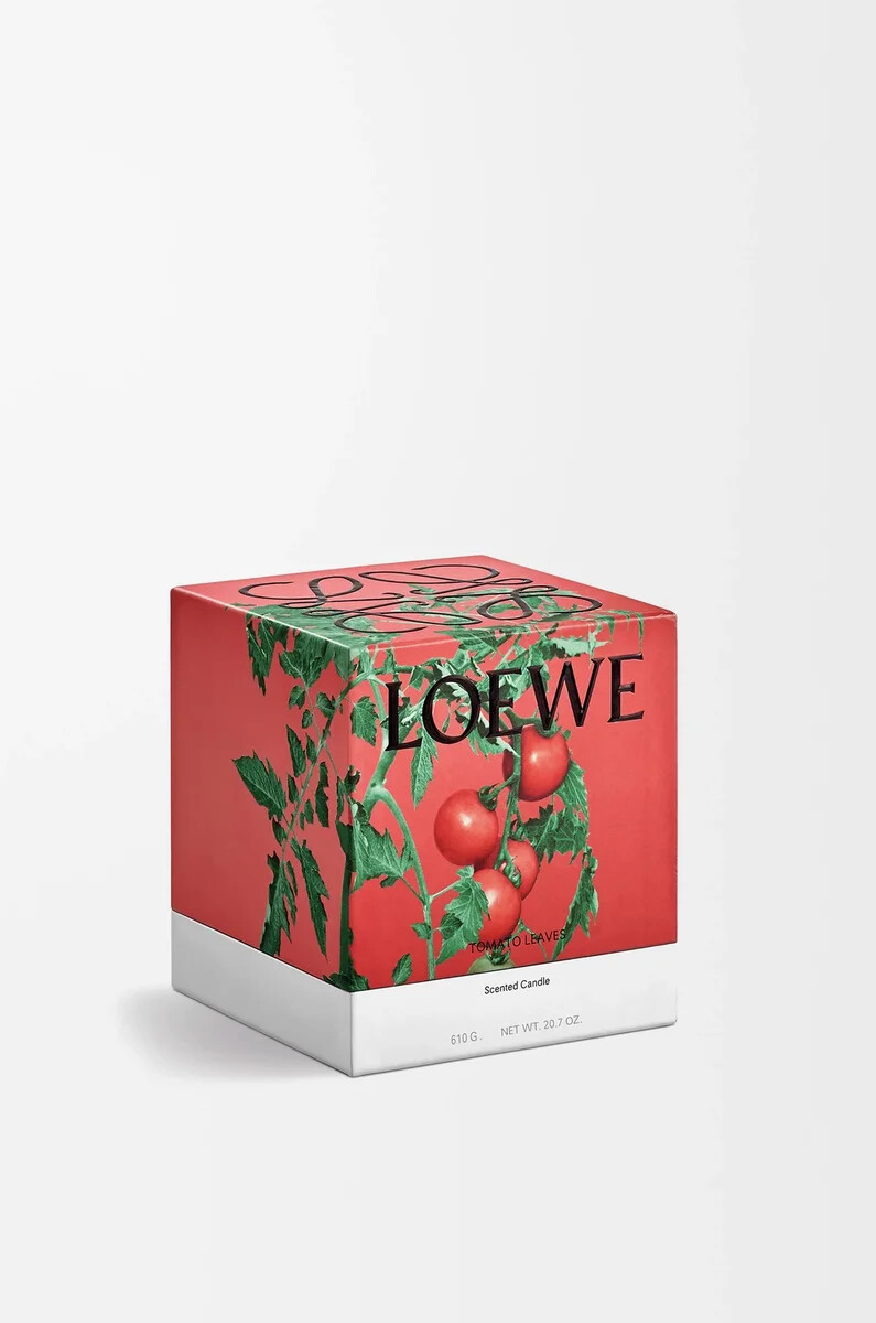 vela mediana de hojas de tomate roja