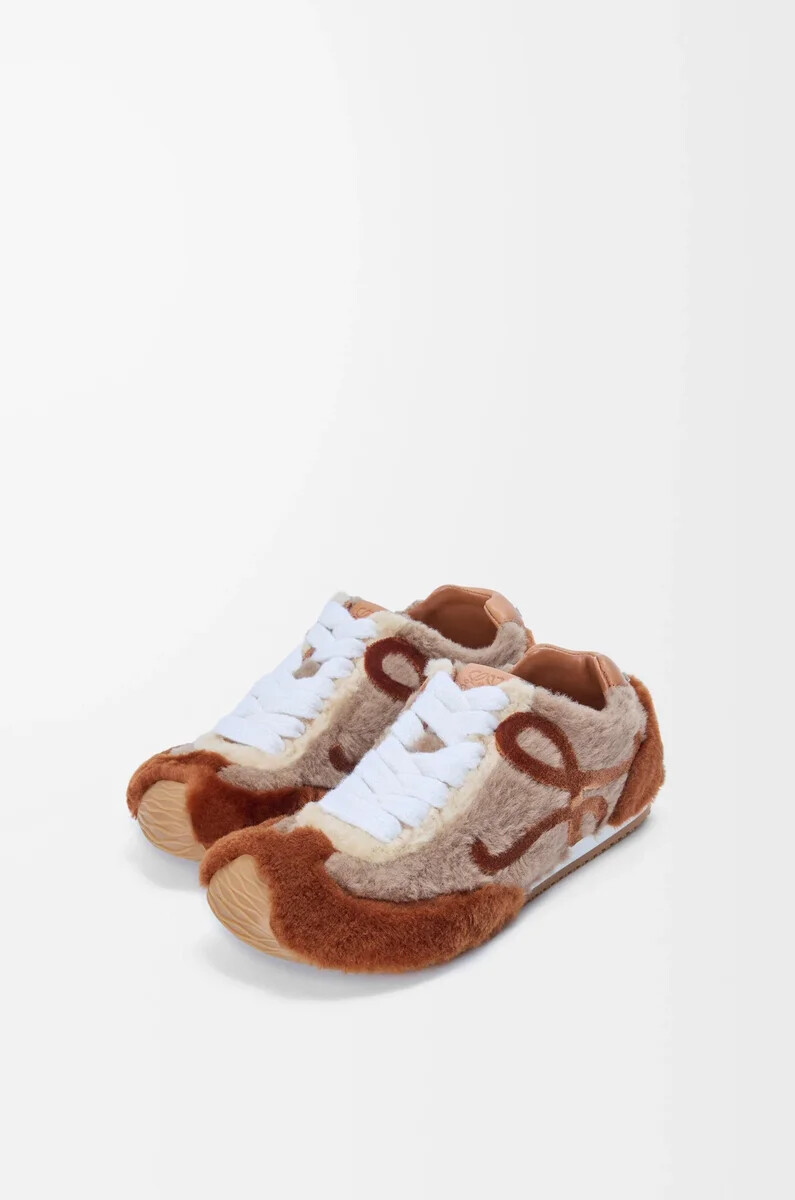 ballet runner 2.0 en piel de oveja color tostado multitono
