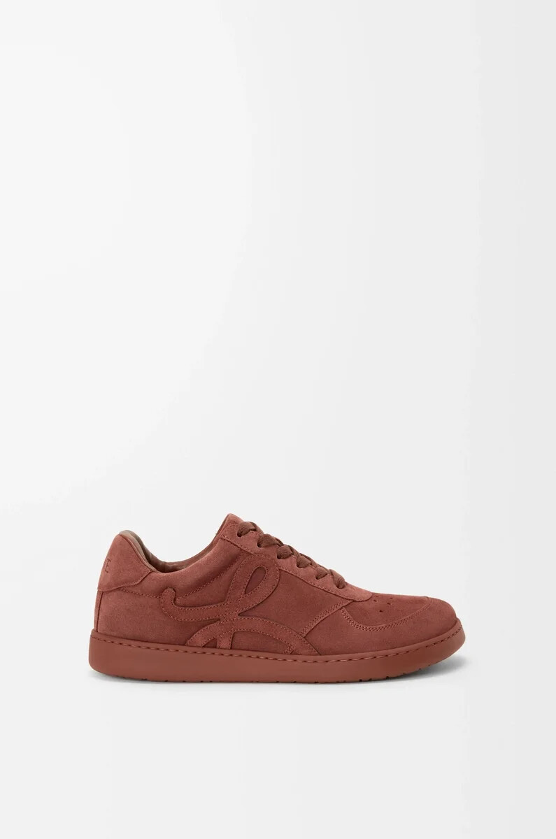 zapatilla jambo en ante de becerro color rojo quemado