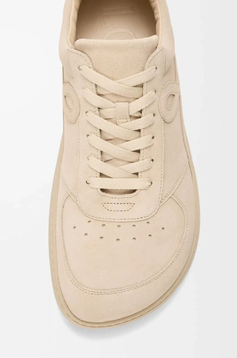 zapatilla jambo en ante de becerro color oat milk